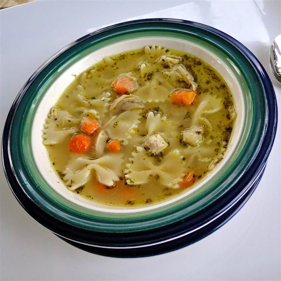 Потрясающий куриный суп с лапшой