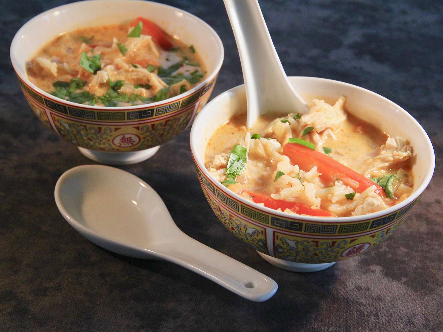 Тайский красный куриный суп