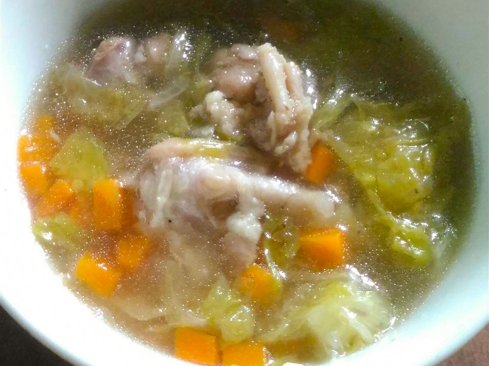 Свинина и капустная суп