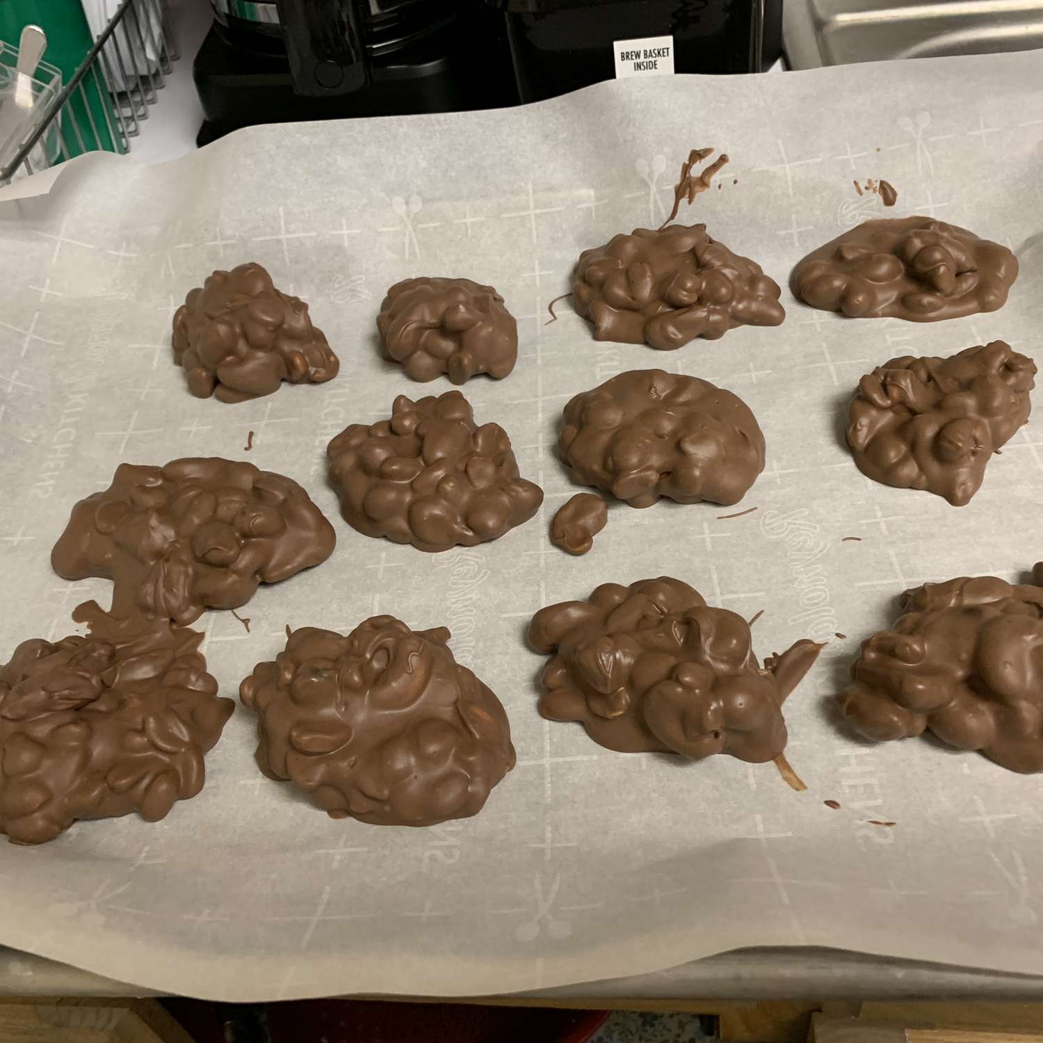 Александры, покрытые шоколадом арахис