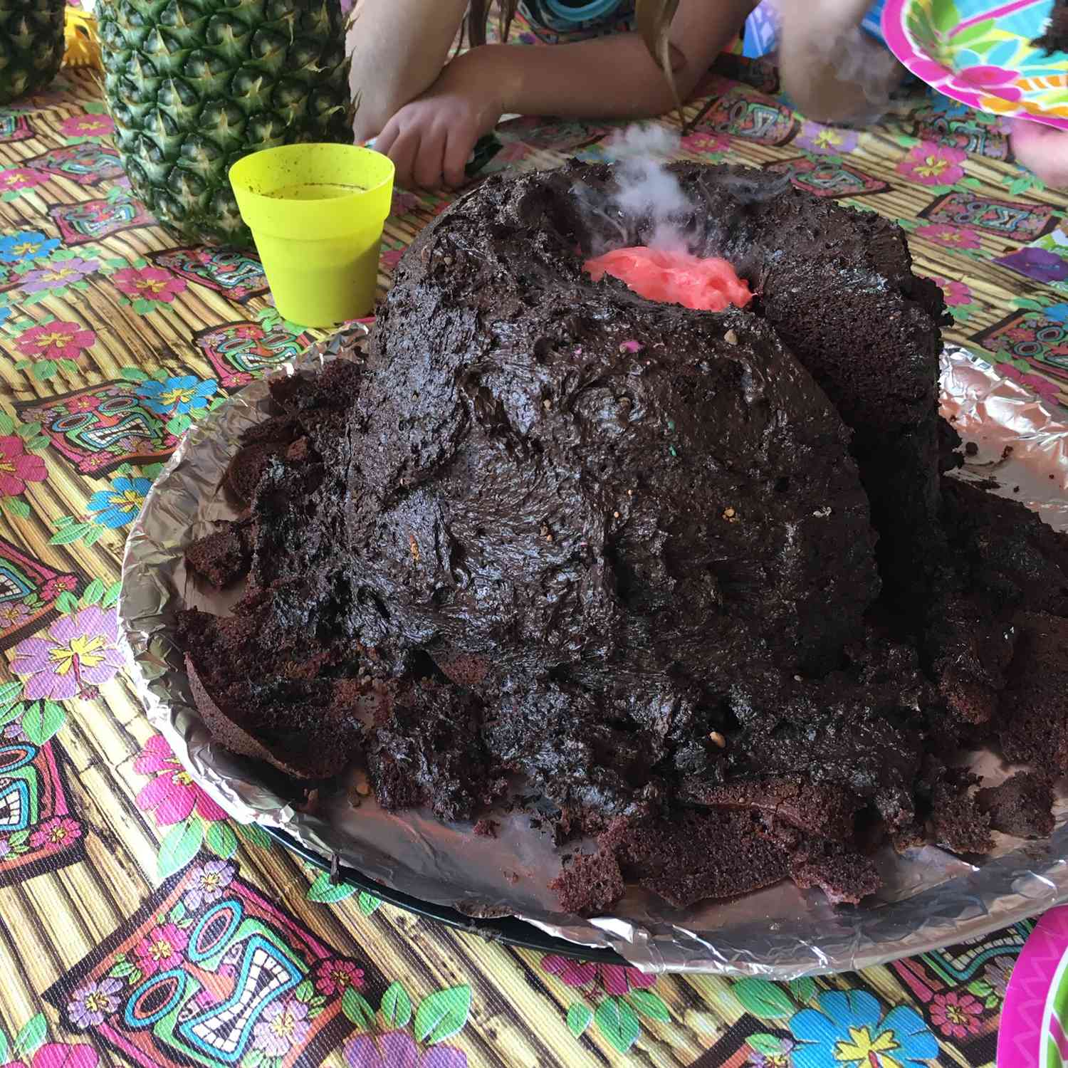 Извершая вулкановый торт