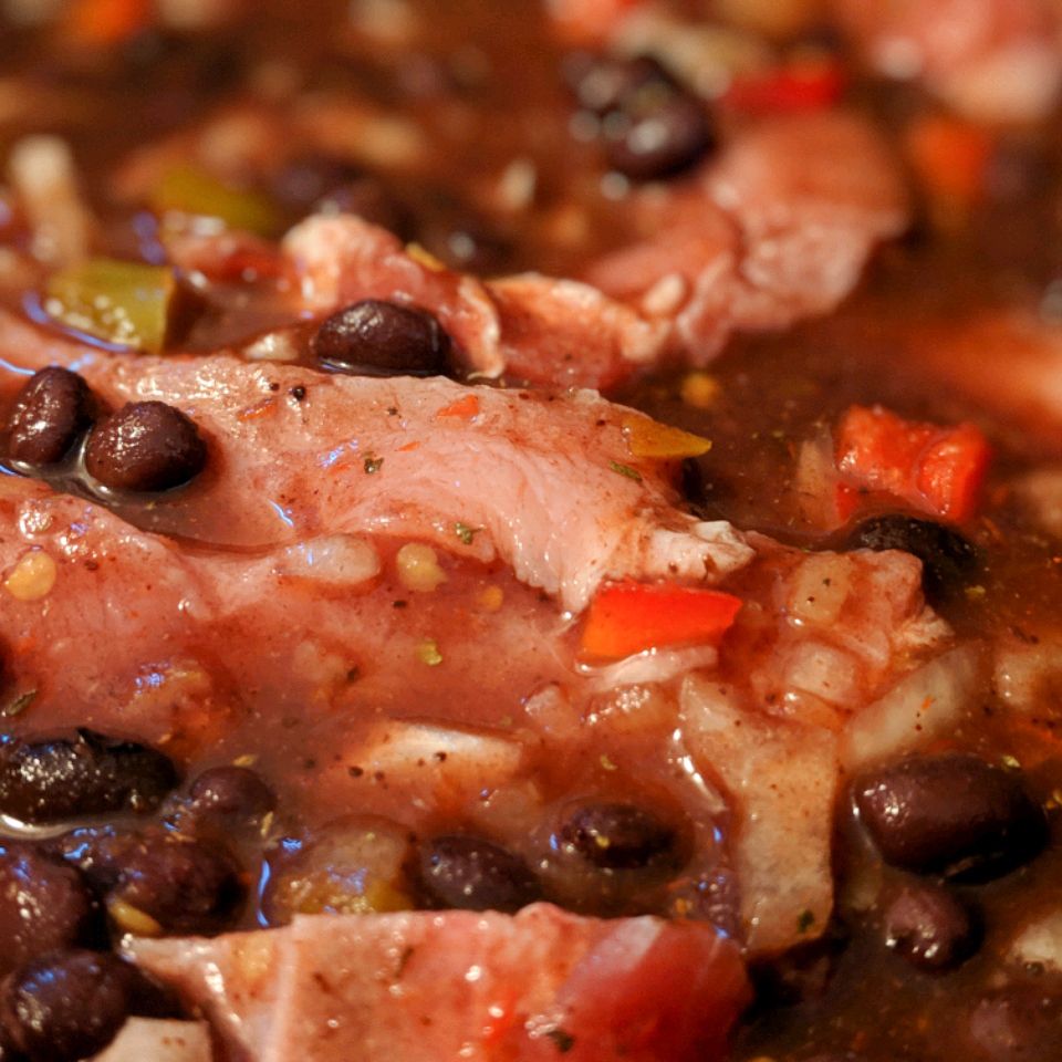 Jerres Black Bean и свиная вырезка медленная плита чили