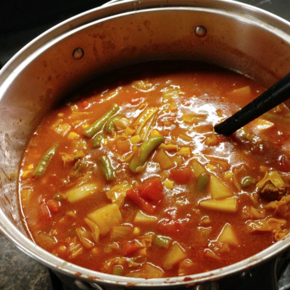 Домашний овощный суп из говядины