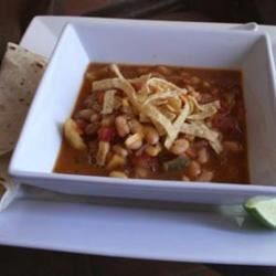 Мексиканский суп из фасоли и скважи