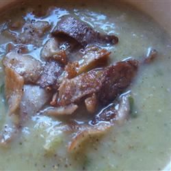 Sunchoke (Иерусалим Артишок) и суп лука -порея с грибами
