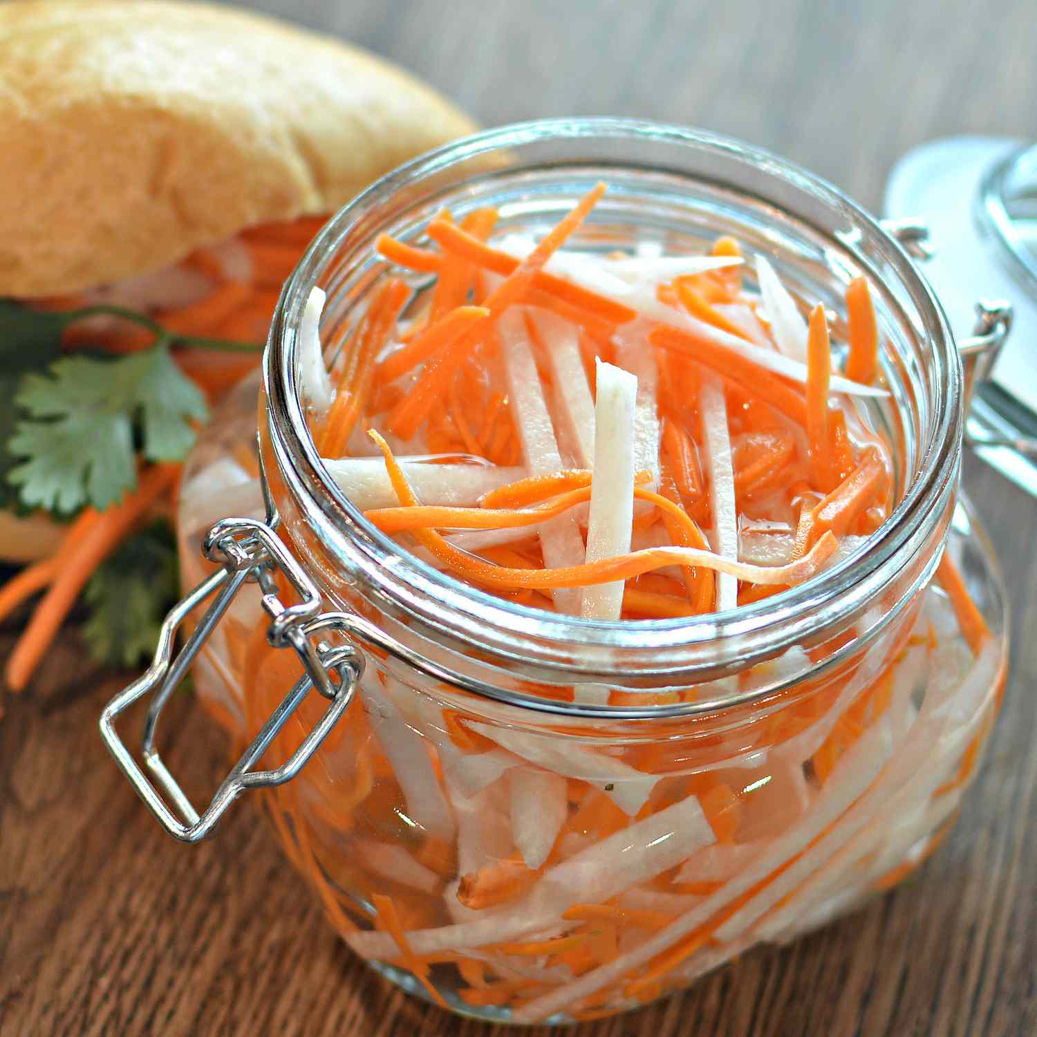 Вьетнамская маринованная редька Дайкона и морковь