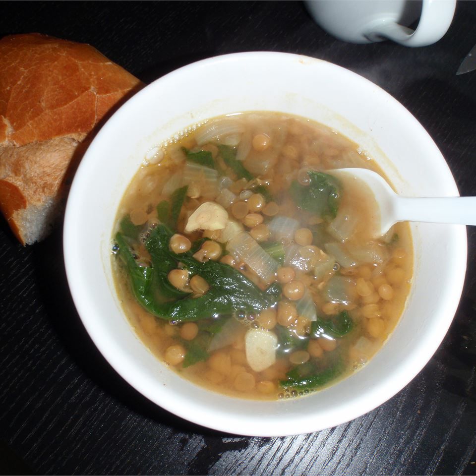 Чечевица и зеленый суп