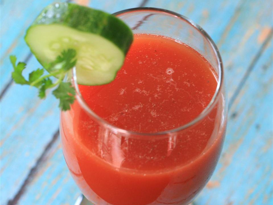 Домашний коктейль томатного сока сока