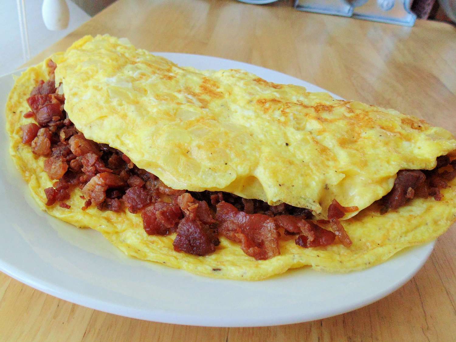 Deluxe Bacon Toce Omelet