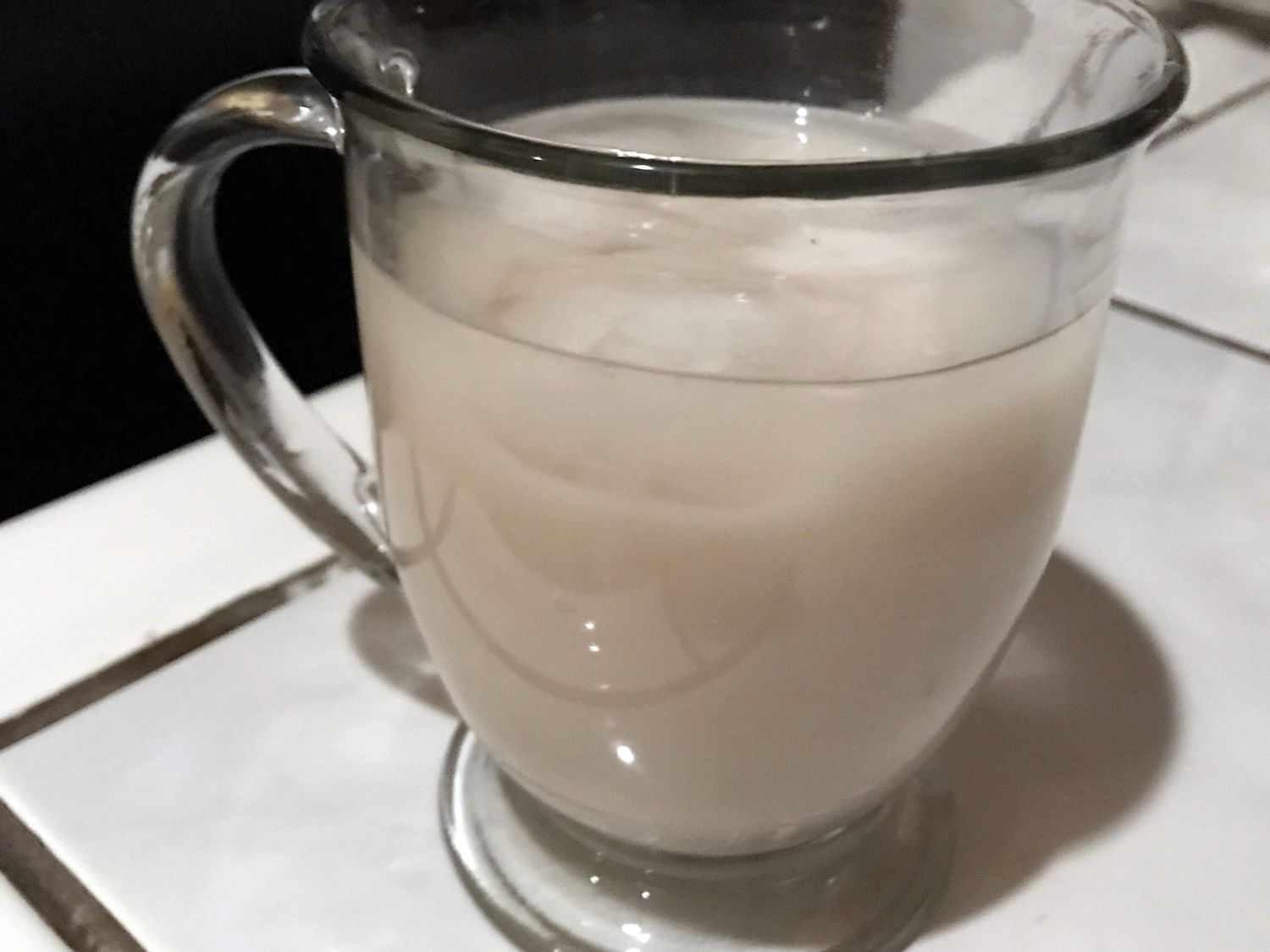 Чай с медом молоком - стиль Гонконга