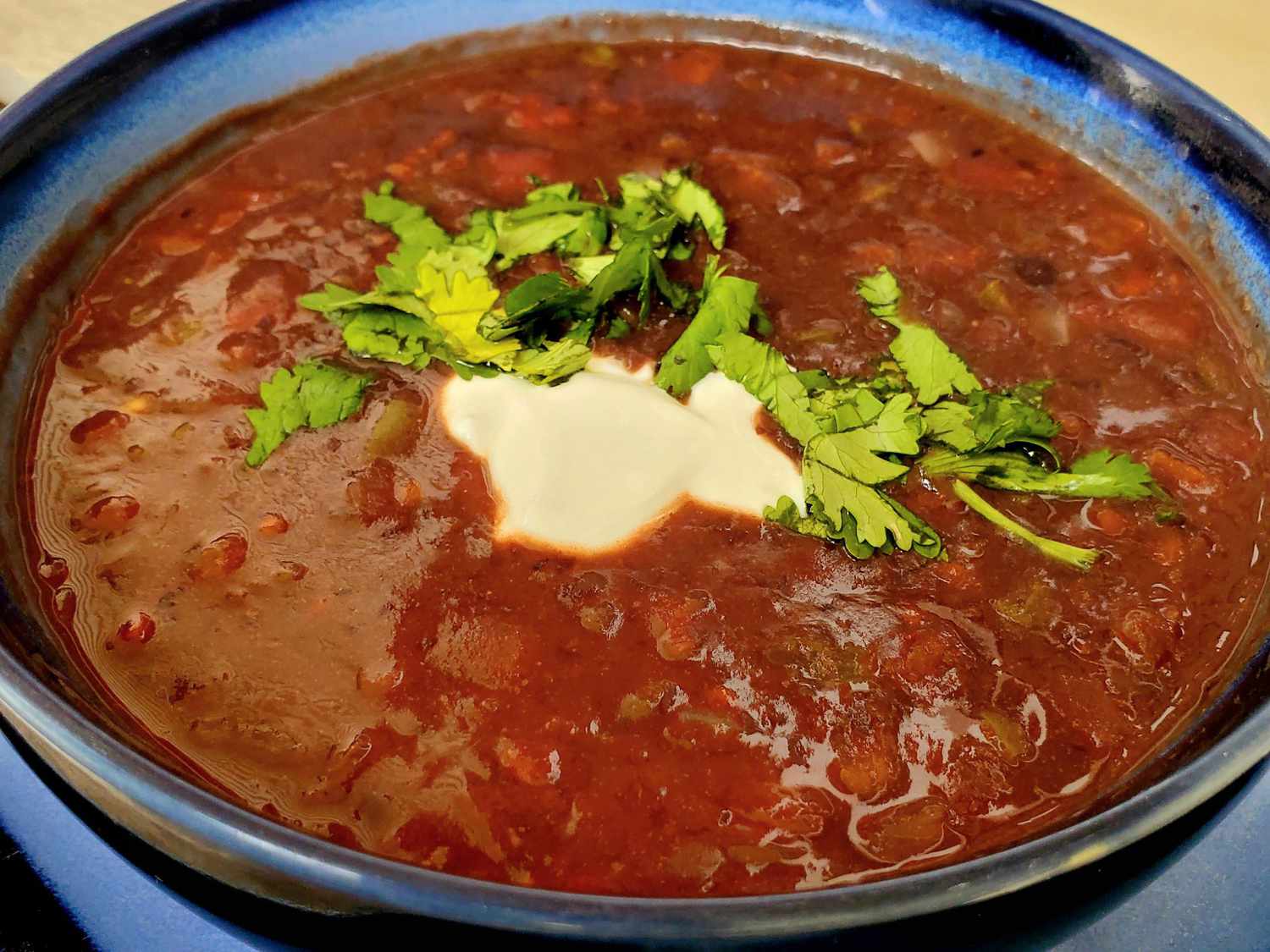 Черная фасоль и томатный суп