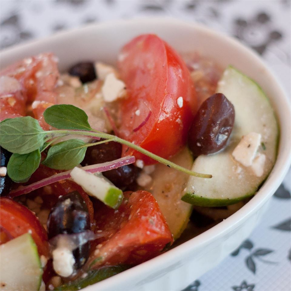 Греческий томатный салат