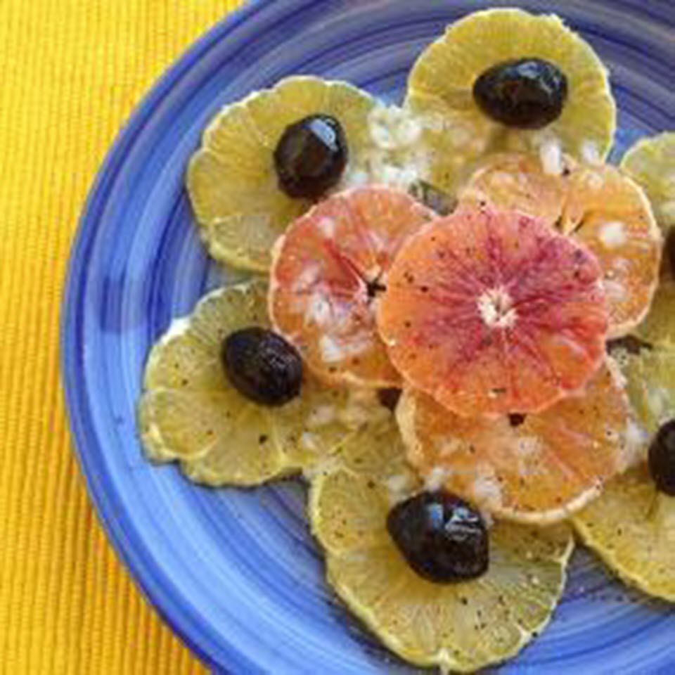 Турецкий апельсиновый салат с средиземноморской заправкой