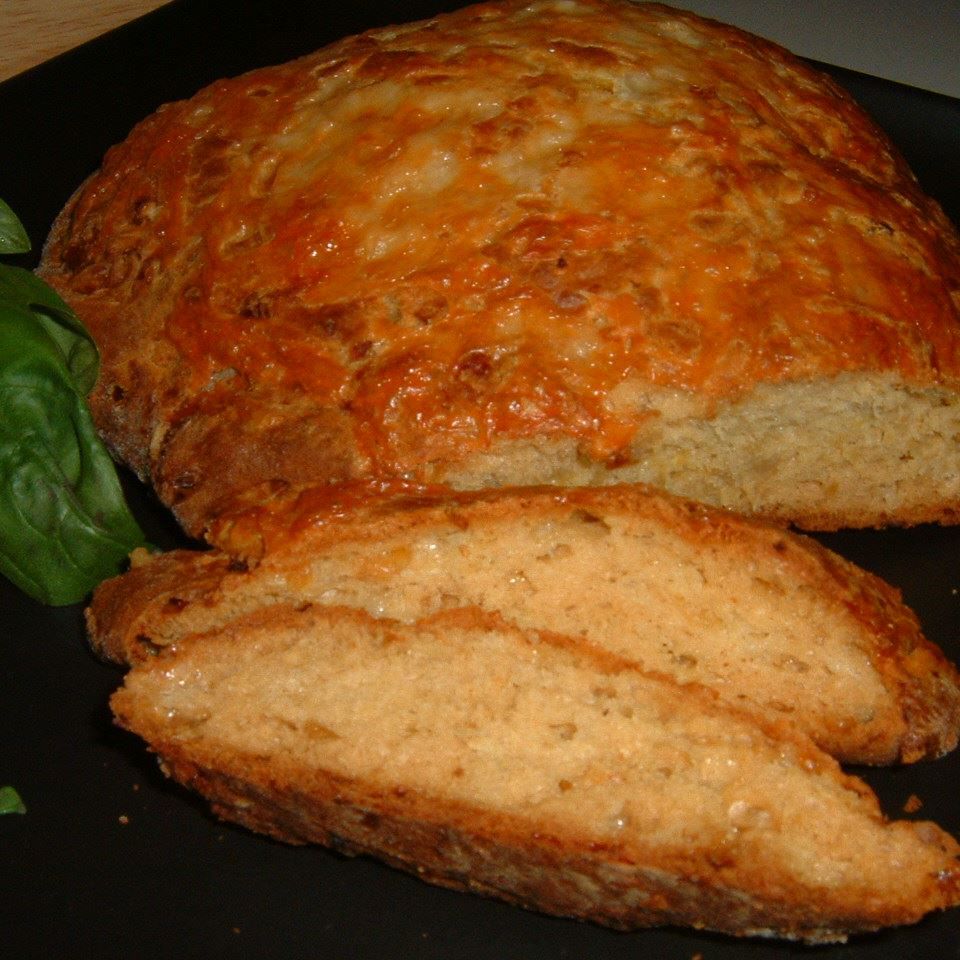 Пикантный луковой хлеб