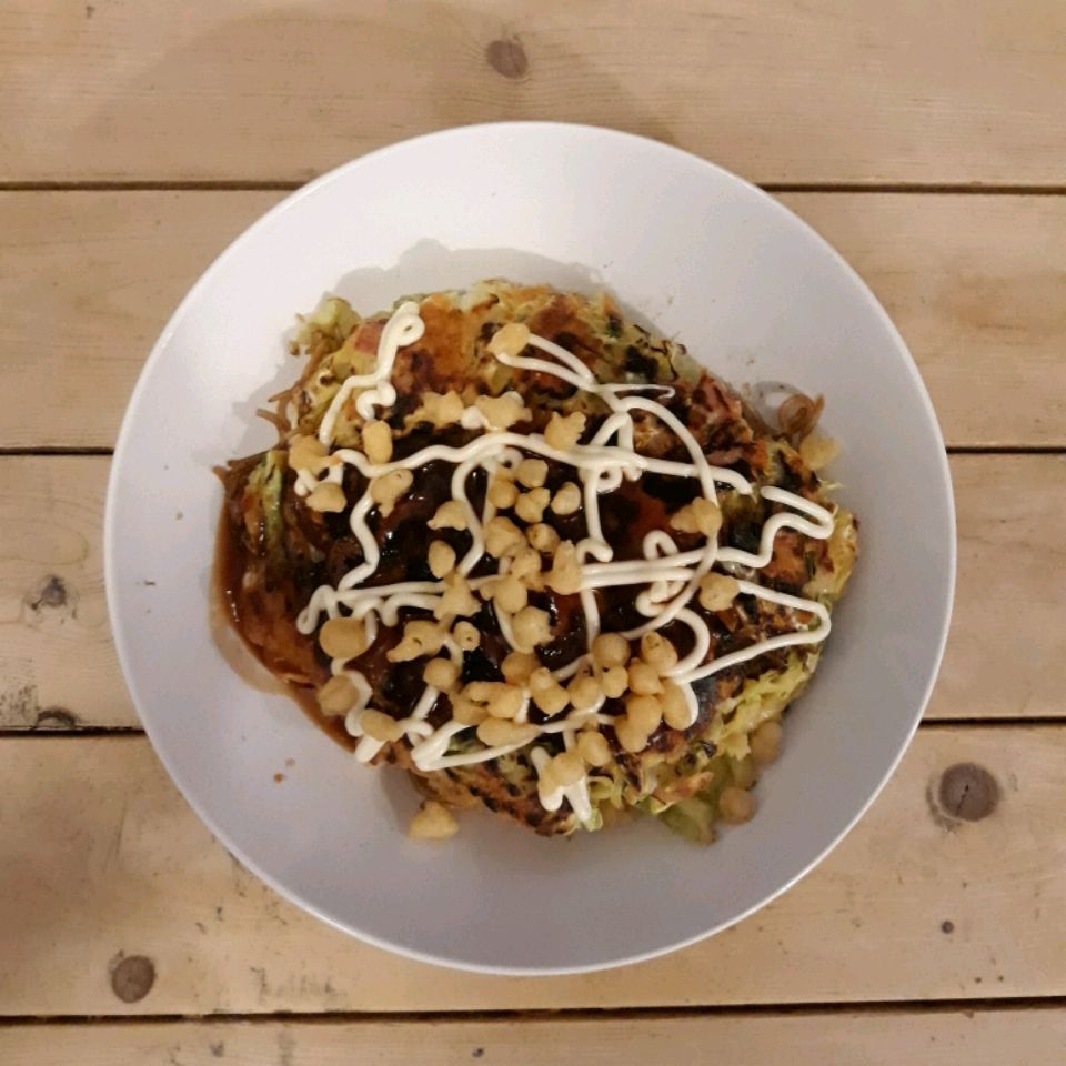 Okonomiyayaki (японский блин)