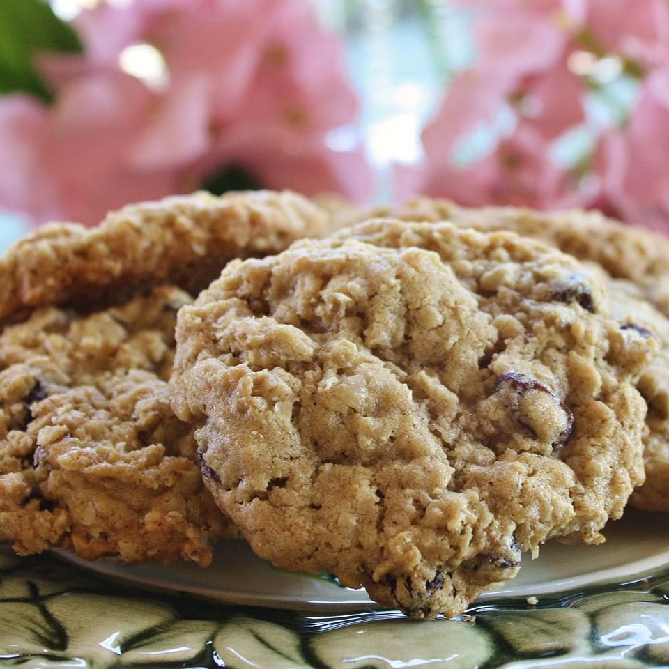 Beths Spicy Oatmeal Riasin Cookie