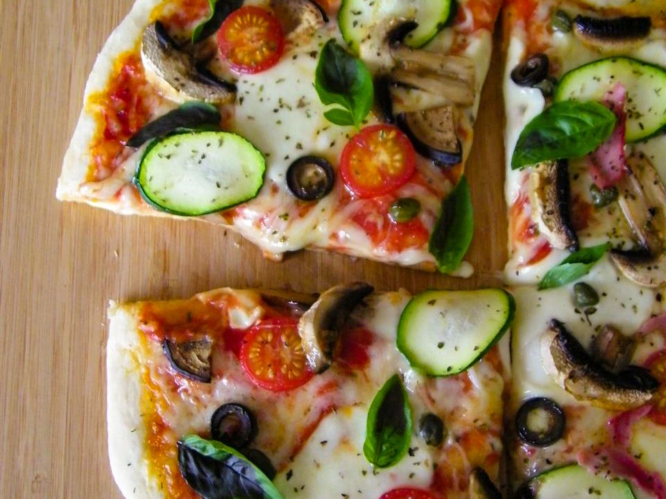 Домашняя вегетарианская пицца