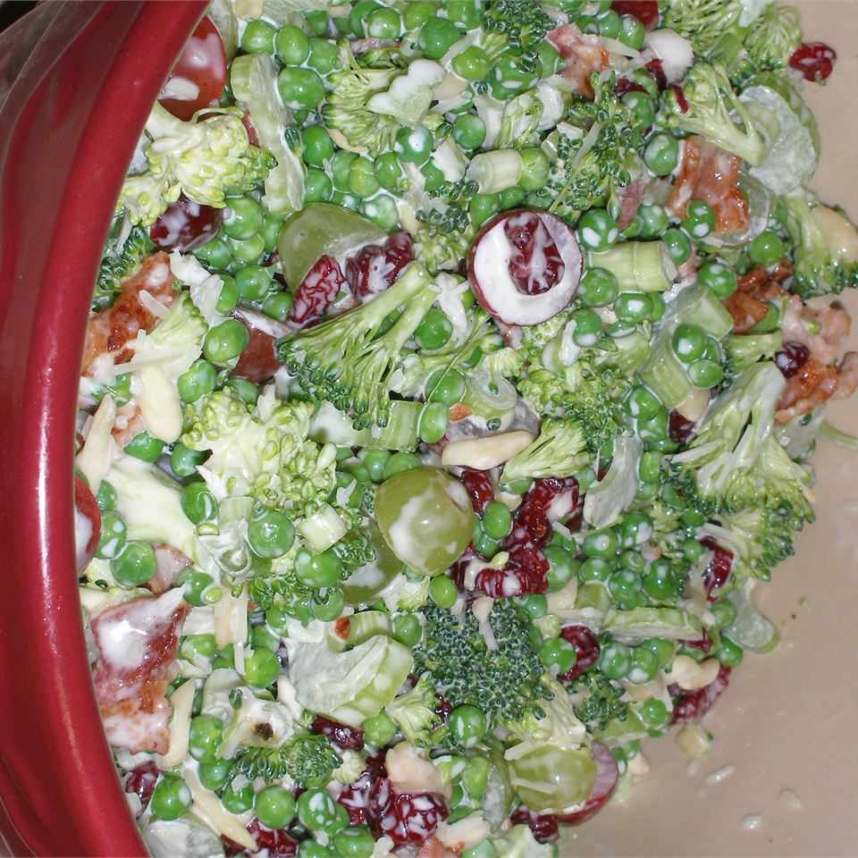 Сырой вегетарианский салат для пикника