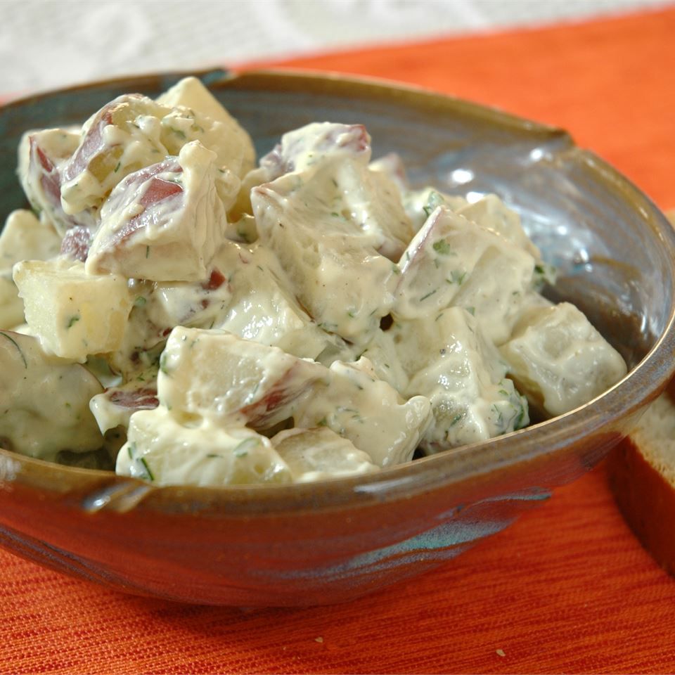 Укроп картофельный салат