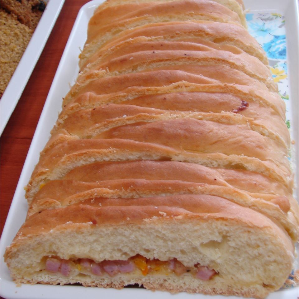 Хлеб для пикника с ветчиной и сыром