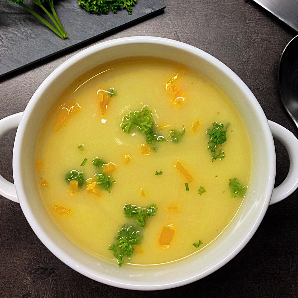 Легкий суп из картофельного сыра