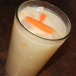 Сладкое морковное молоко