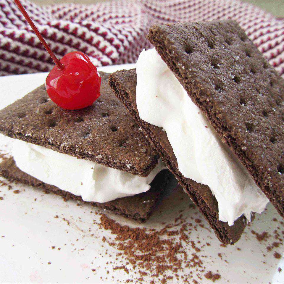 Замороженные шоколадные бутерброды с мороженым Грэм