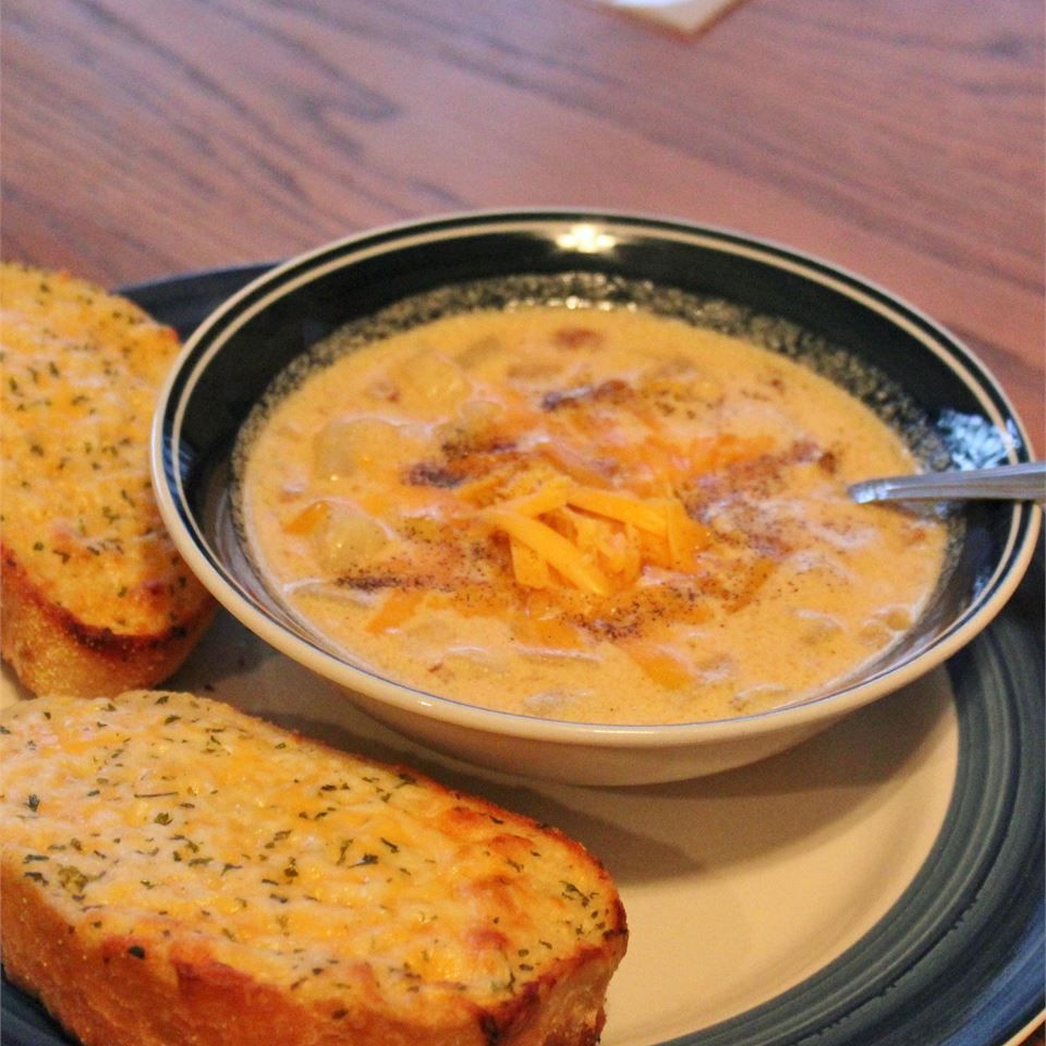 Картофель и чеддер суп