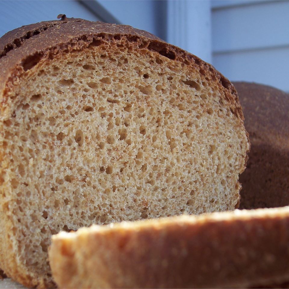 Треснутый пшеничный хлеб