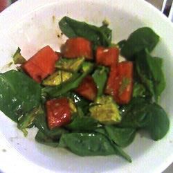 Авокадо салат из арбуза шпината