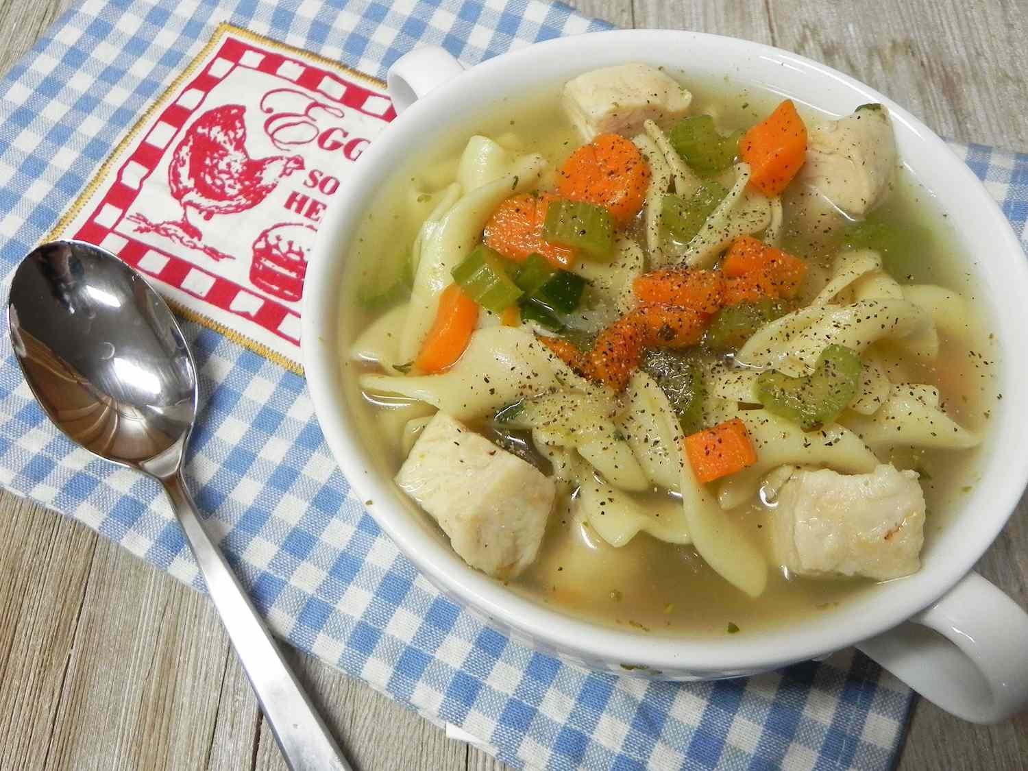 Супер легкий куриный суп с лапшой