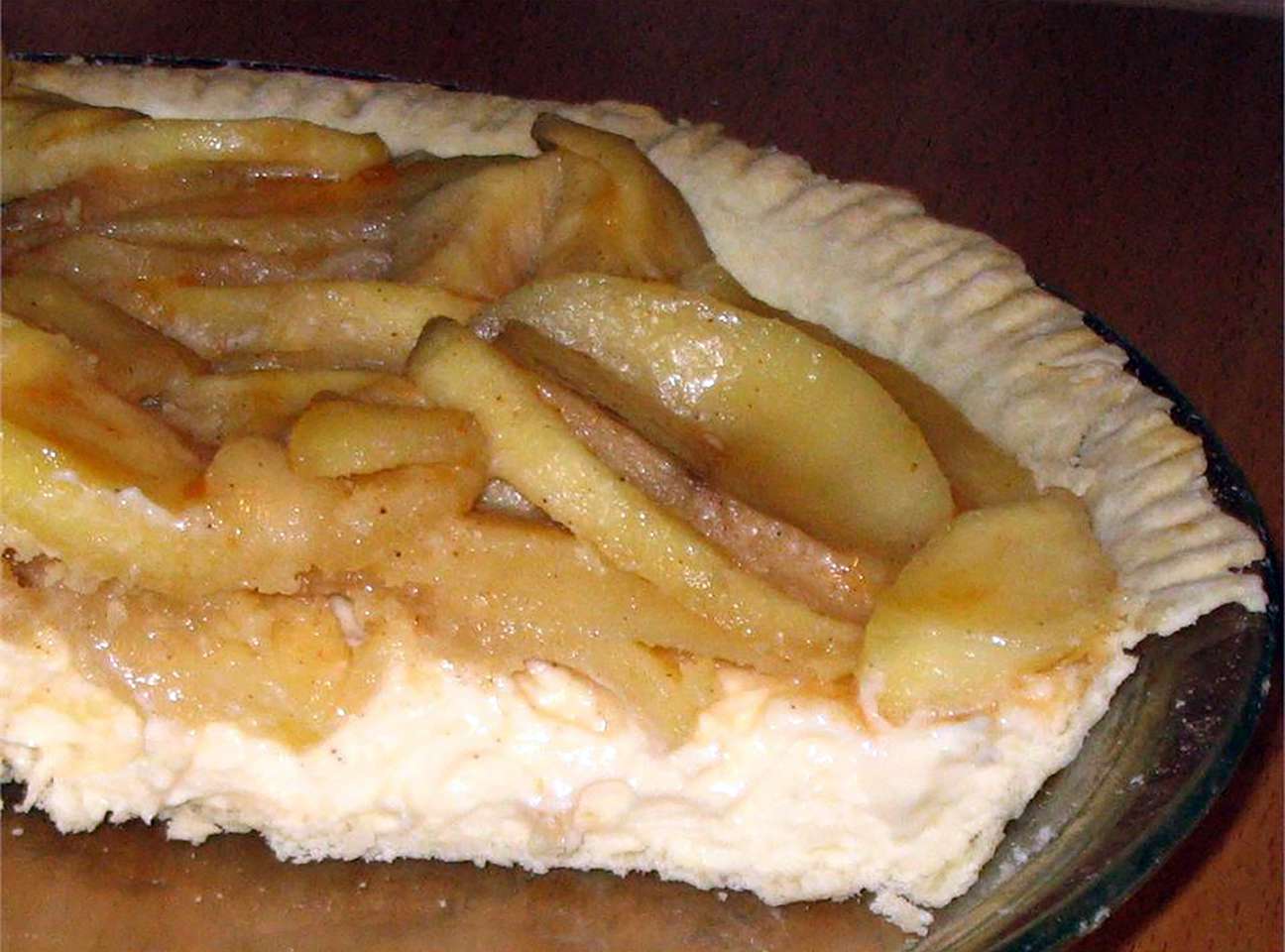 Старомодный яблочный кремовый пирог