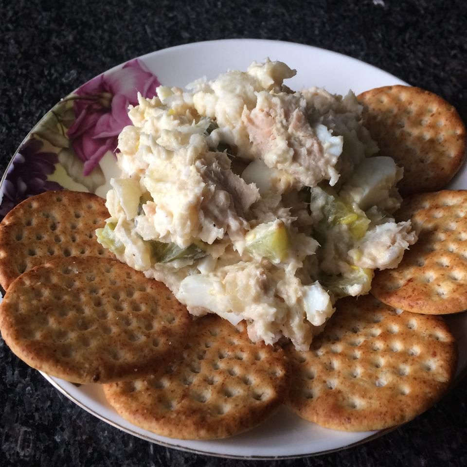 Русский лосось и картофельный салат