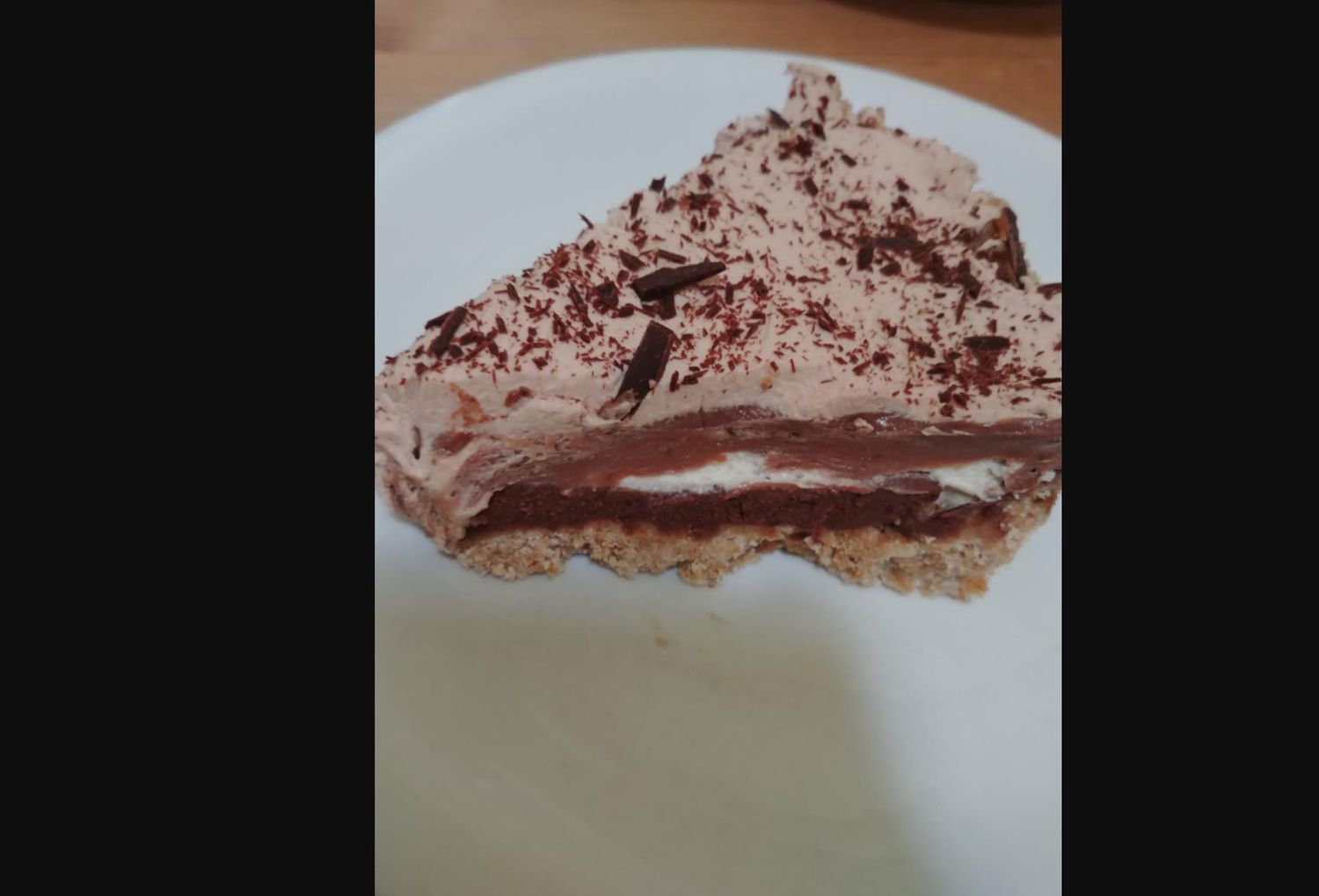 Тройной шоколадный кремовый пирог