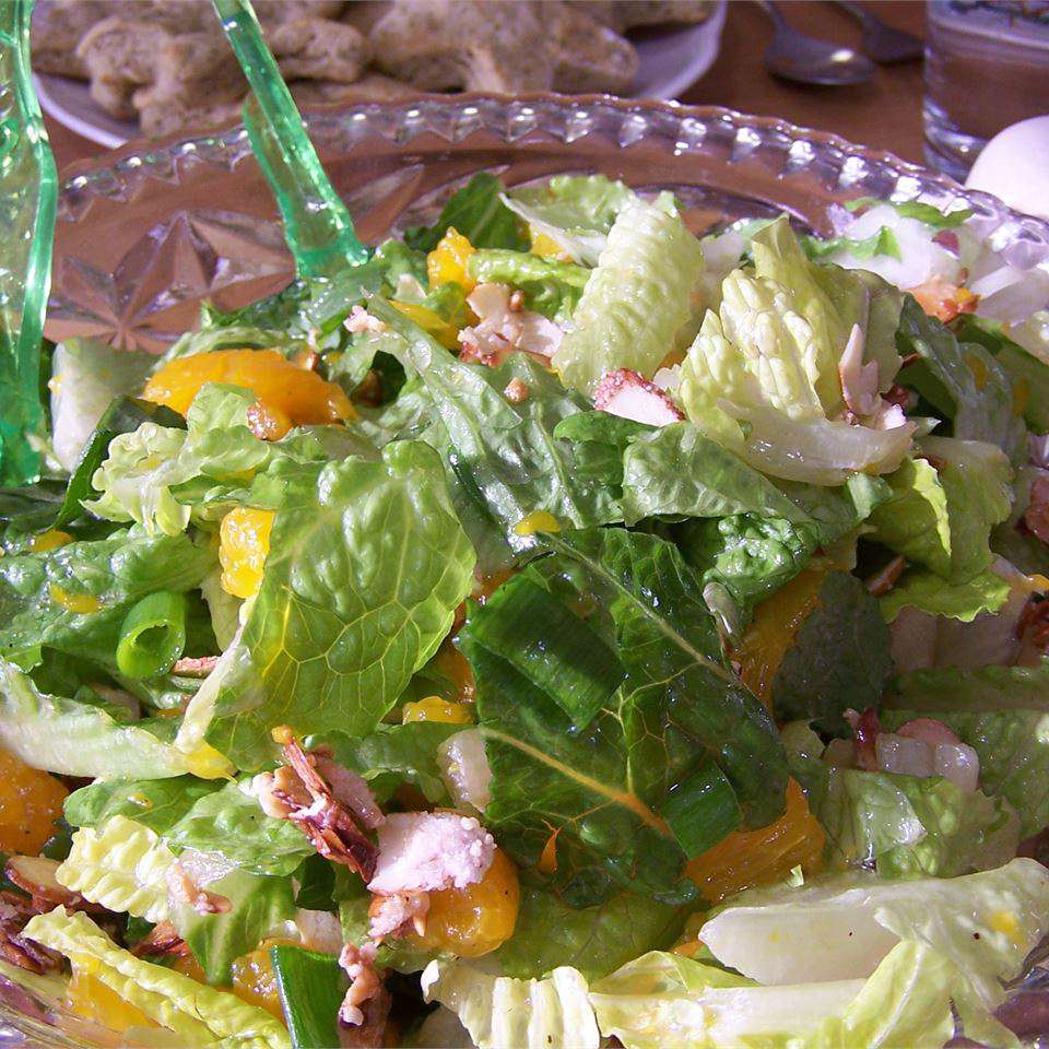 Мандаринский миндальный салат