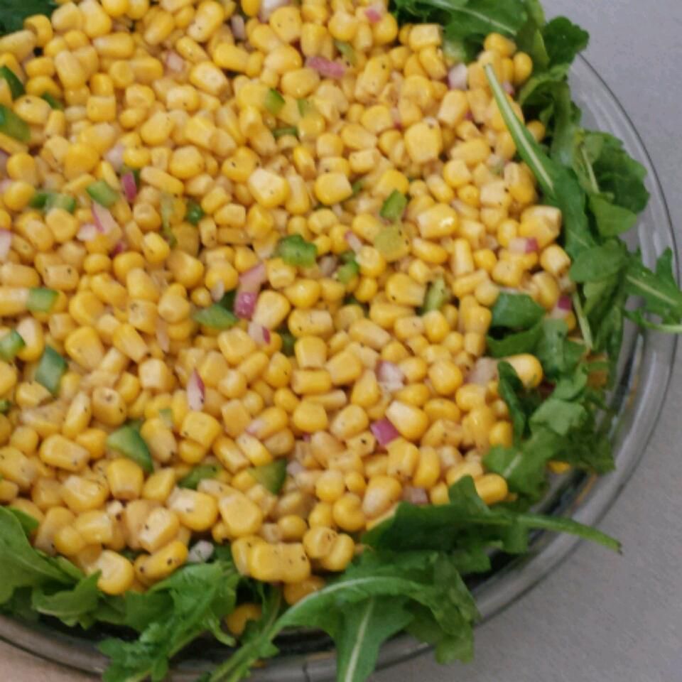 Кукурузный салат с рукколой