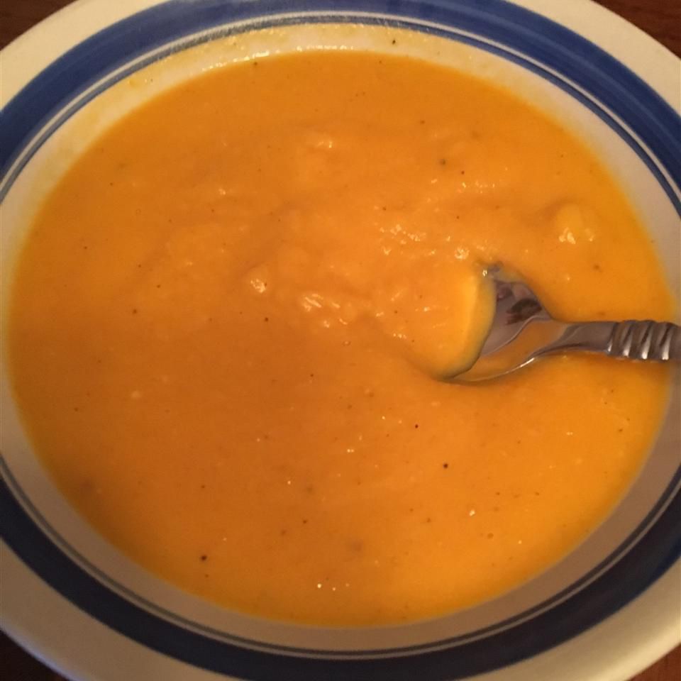Пикантный суп из сладкого картофеля