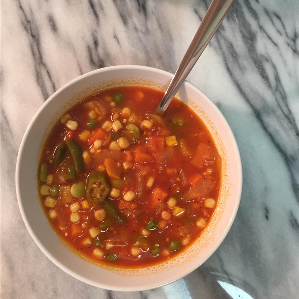Быстрый и быстрый вегетарианский овощный суп в спешке