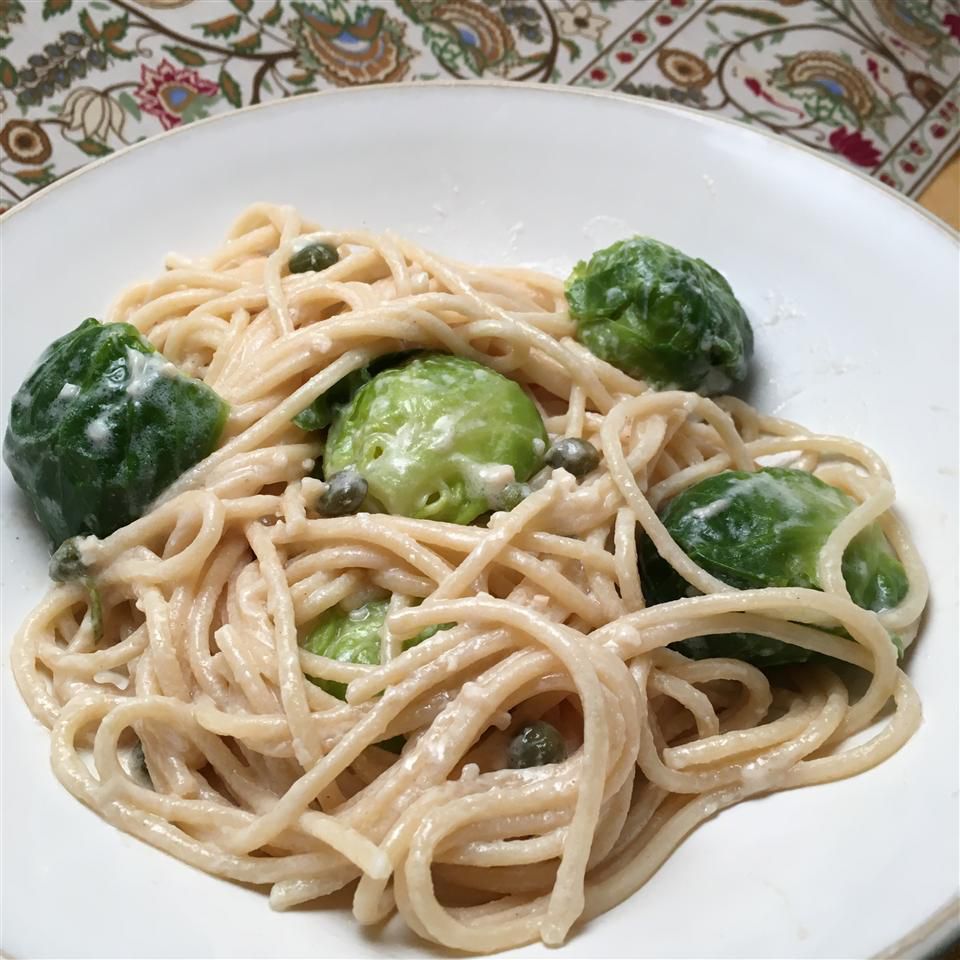 Брюссель Sprout Spaghetti