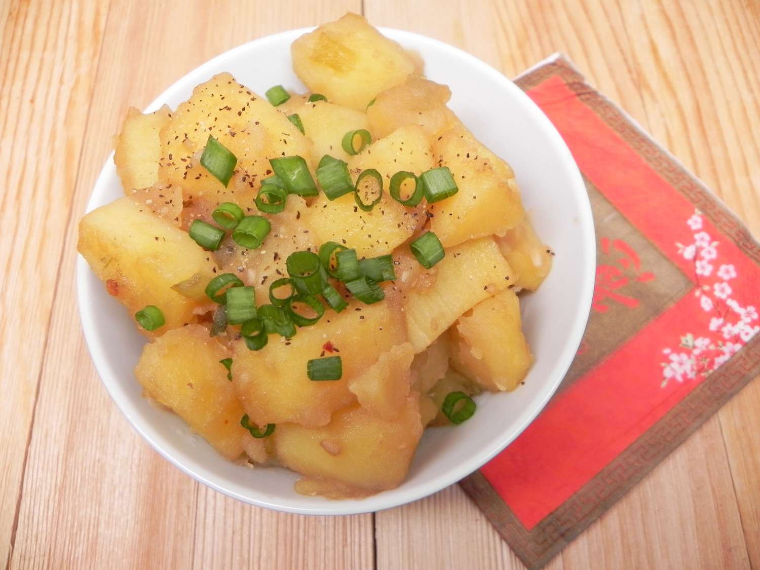 Gamja Jorim (корейское картофельное блюдо)