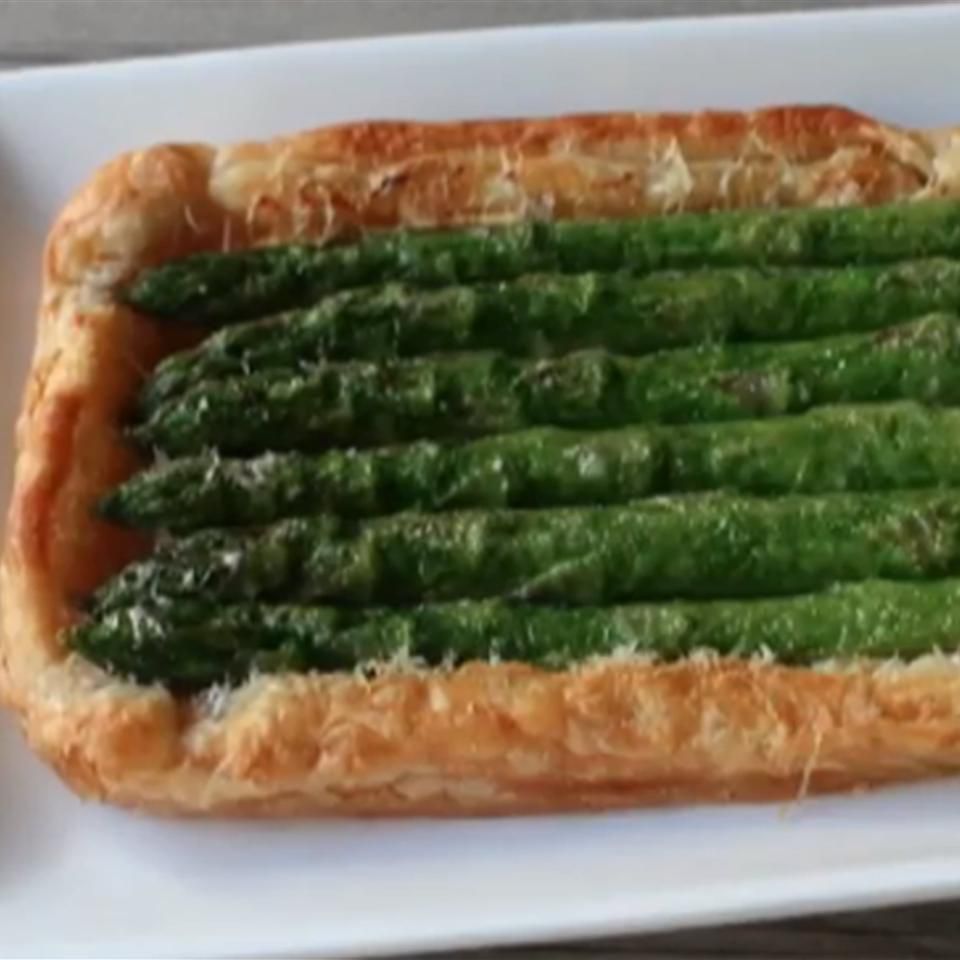Шеф -повар Johns Asparagus пирог