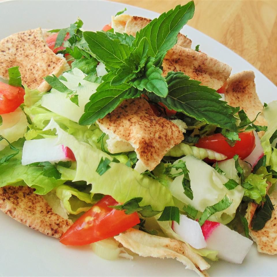 Ливанский жир (хлебной салат)