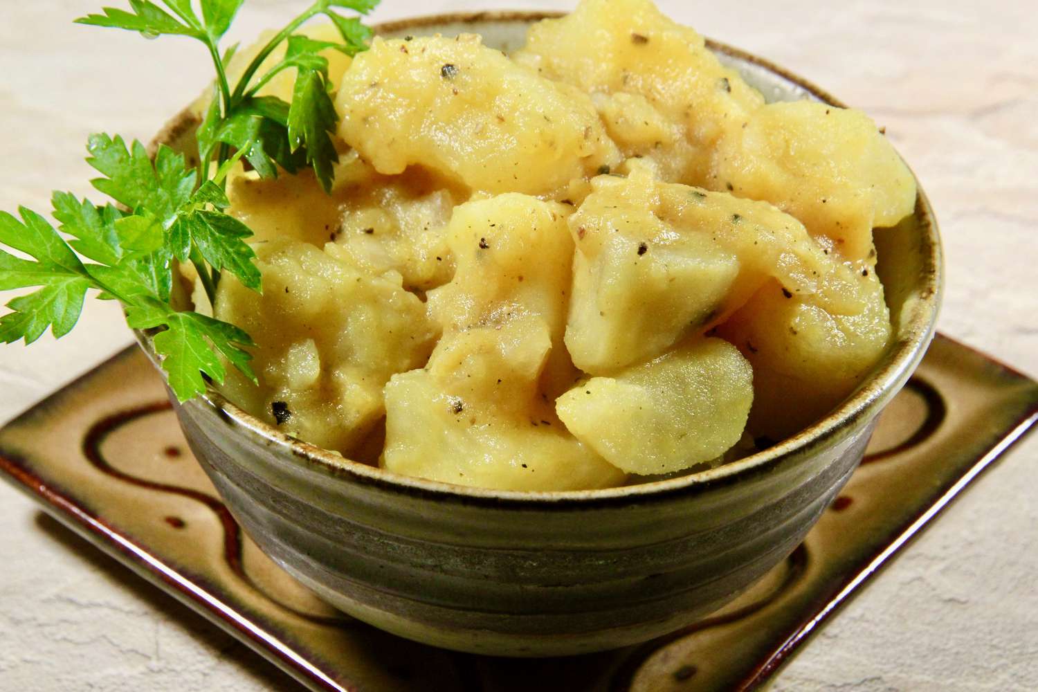 Schwabischer Kartoffelsalat (немецкий картофельный салат - стиль Swabian)