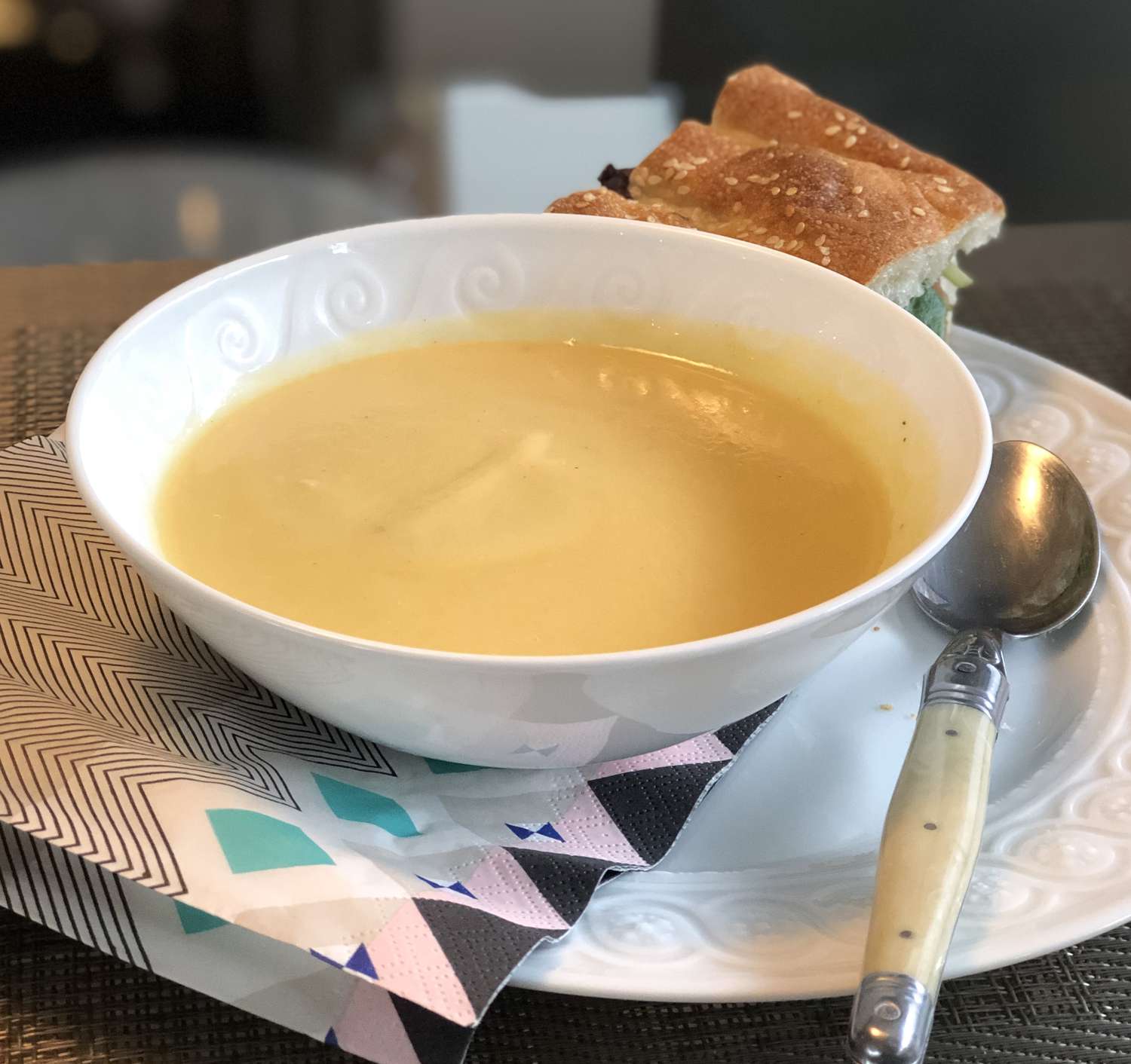 Японский суп из сладкого картофеля и пастернака