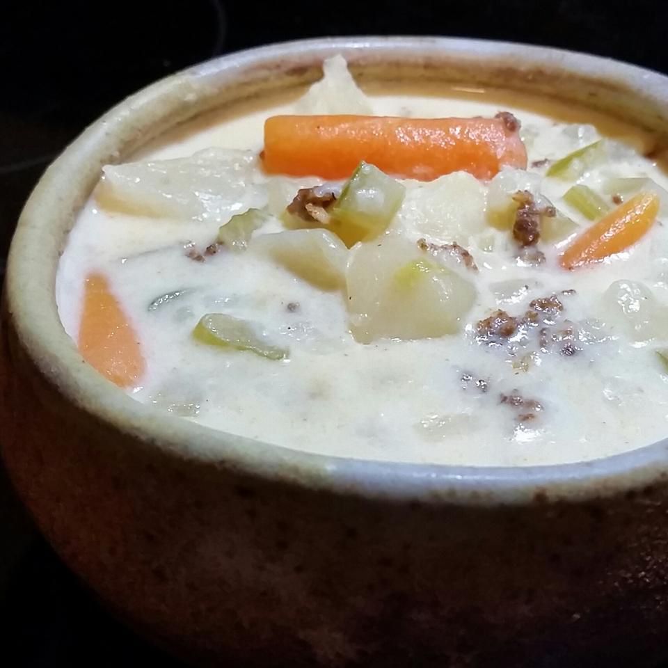 Пикантный, пикантный крем из картофельного супа