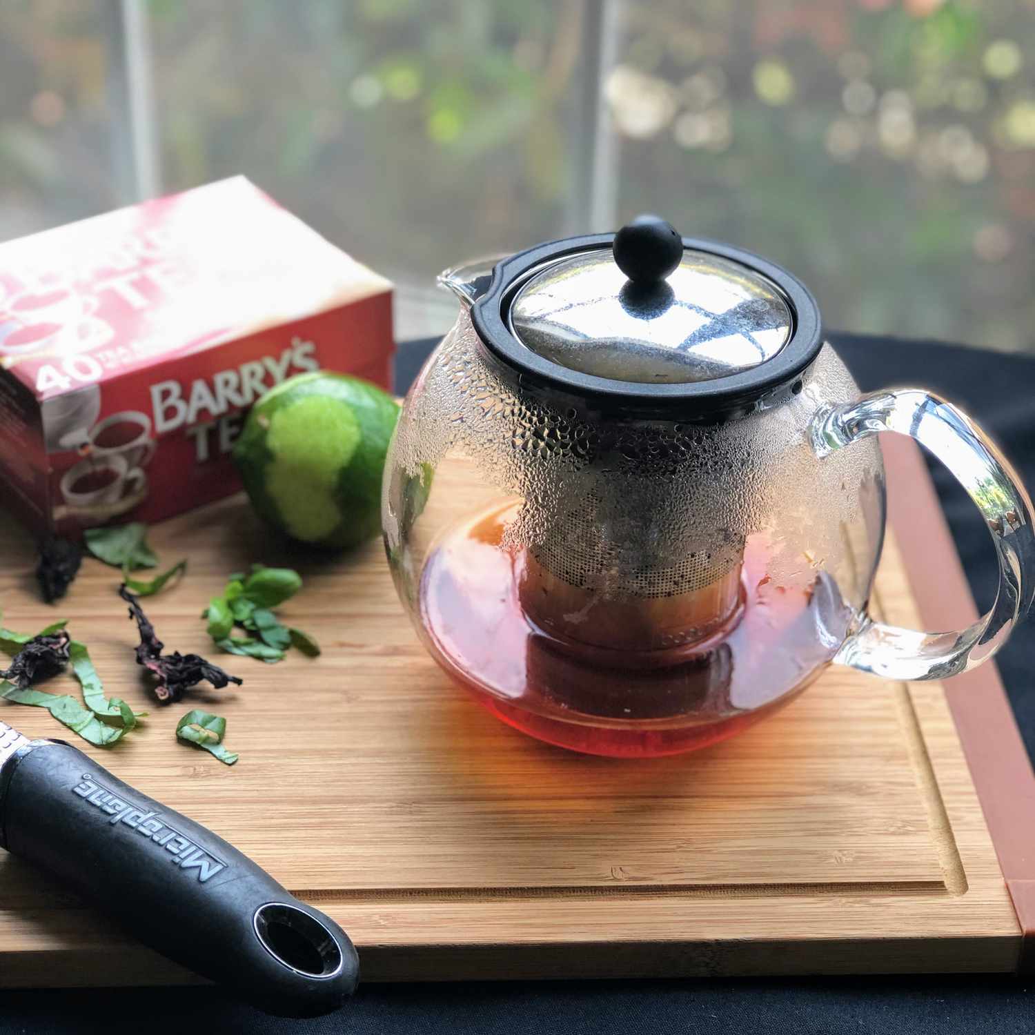 Базилик чай с гибискусом