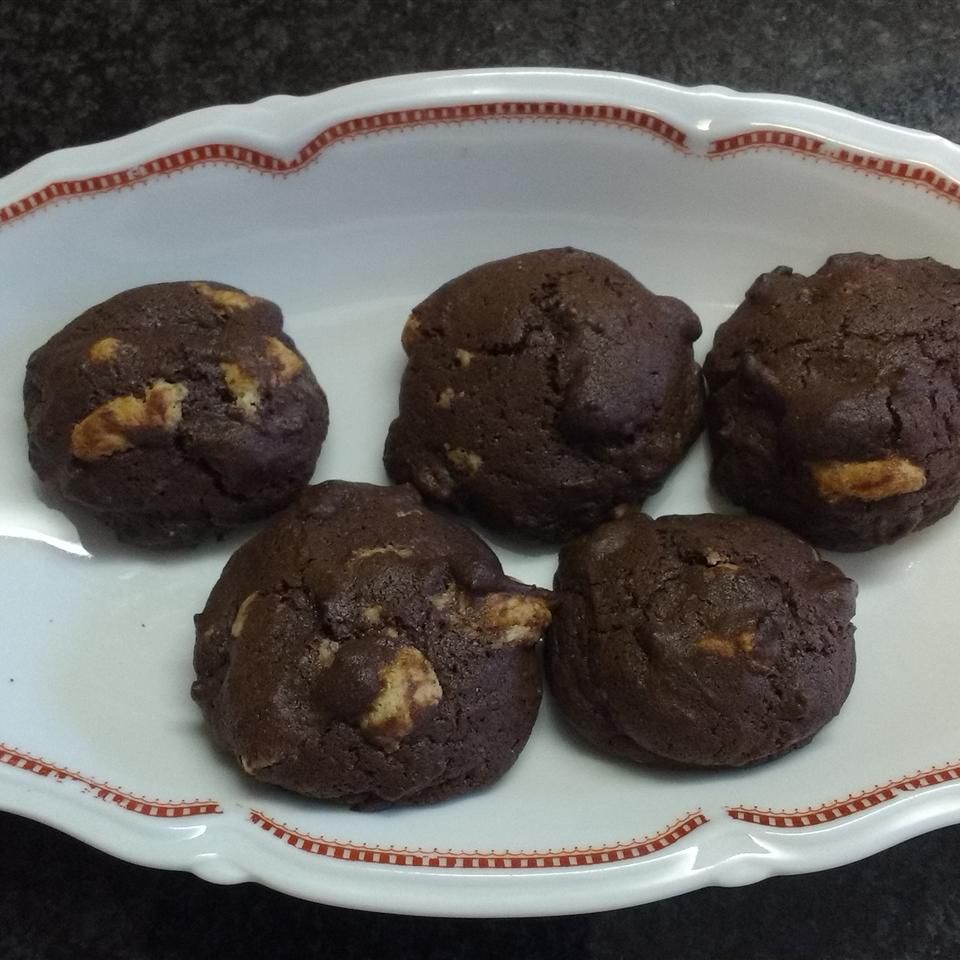 Шоколадное и марципан печенье
