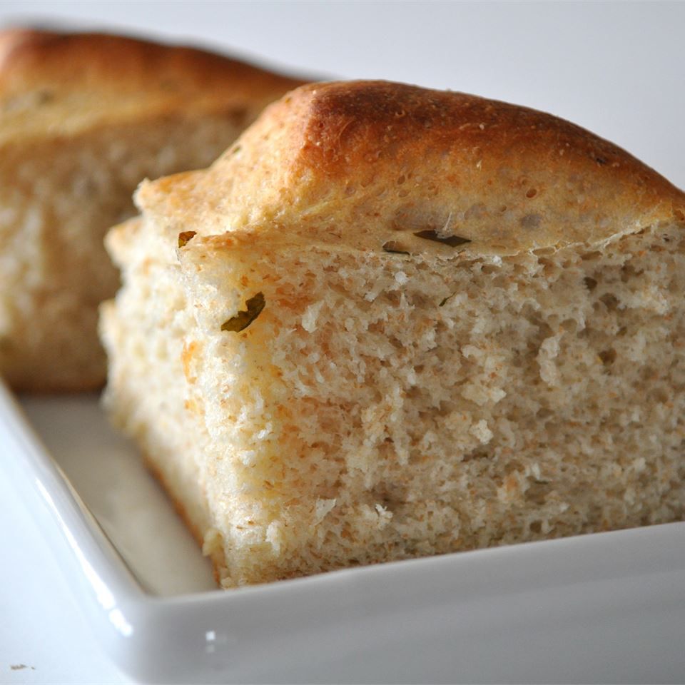 Моцарелла базилик хлеб