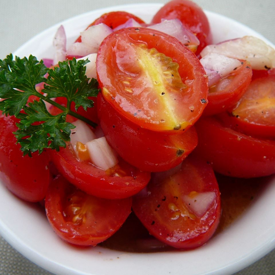 Лето томатный салат