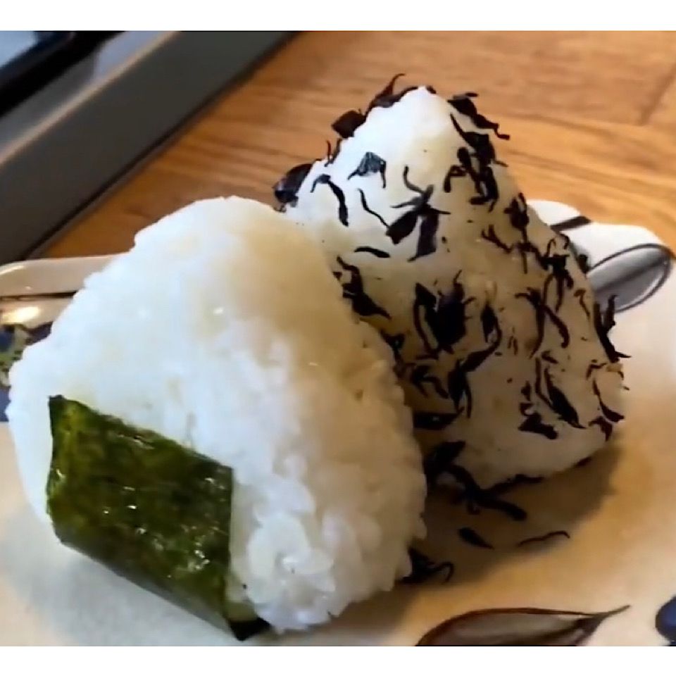 Как сделать рисовые шарики (Onigiri)